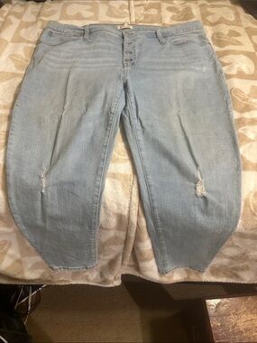 Madewell Light Blue Boyfriend Jeans with Knee Distress